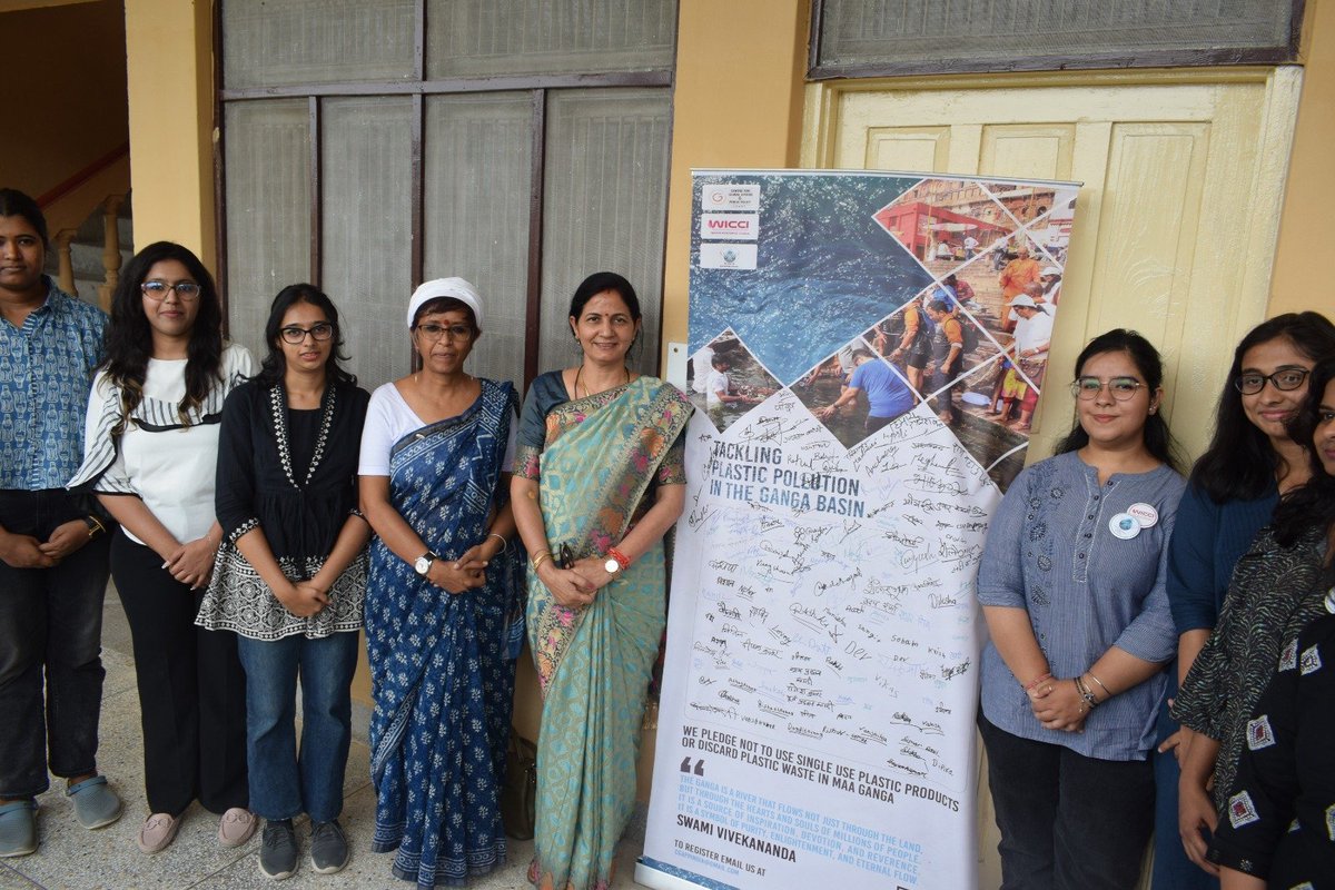 DDNewslive's tweet photo. Rishikesh Ganga Anti-Plastic Expo kicks off with focus on plastic alternatives &amp; waste management 

Read more: https://t.co/W3W6Up9xSQ 

#PlasticPollution 
@CGAPPIndia
@manseebal  
@tapasjournalist 
@waterrescon 
@waterrescon https://t.co/4pgUZ3Wljv