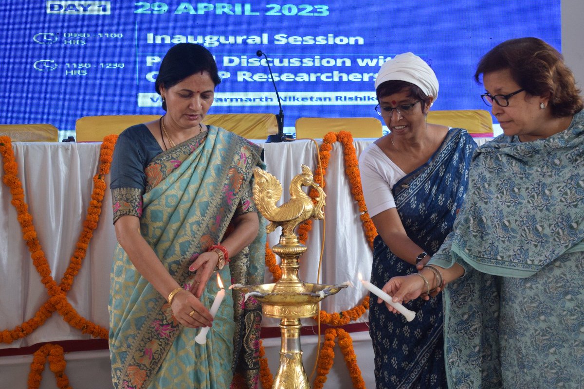 DDNewslive's tweet photo. Rishikesh Ganga Anti-Plastic Expo kicks off with focus on plastic alternatives &amp; waste management 

Read more: https://t.co/W3W6Up9xSQ 

#PlasticPollution 
@CGAPPIndia
@manseebal  
@tapasjournalist 
@waterrescon 
@waterrescon https://t.co/4pgUZ3Wljv
