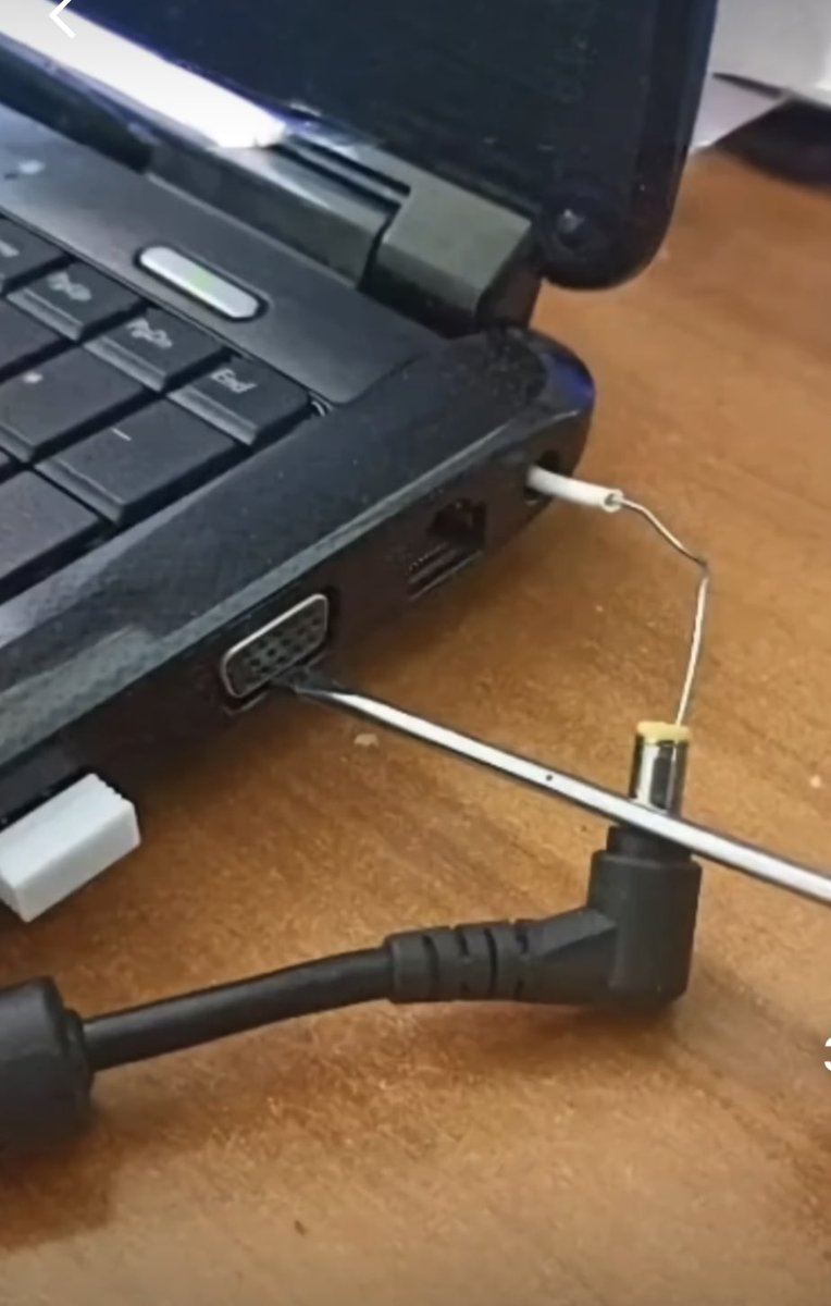 No encaixa el conector, no problem.