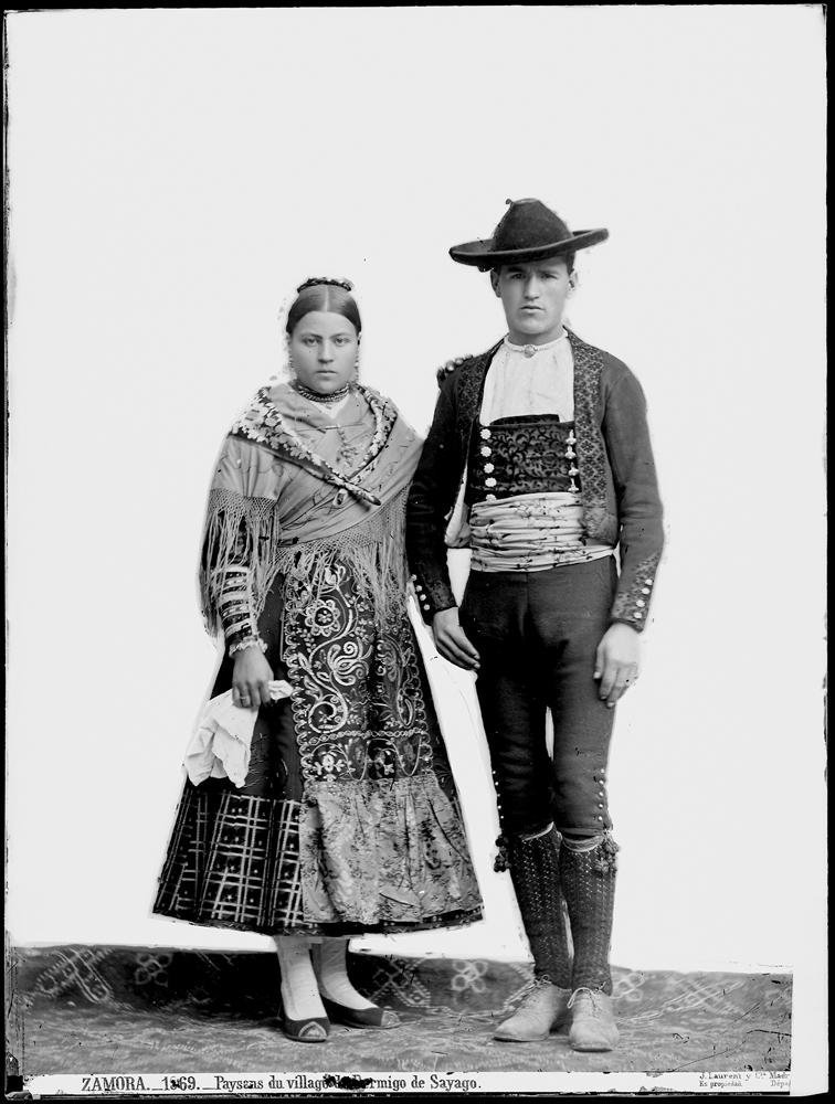 BurriezaMateos's tweet photo. Un recuerdo para nuestros paisanos de #Bermillo en la boda de #AlfonsoXII(1878) #DiaInternacionalDeLaDanza #Sayago
Fuente: Fototeca del Patrimonio Histórico [@ipcepatrimonio]. Búsqueda: "«Sayago».
https://t.co/cKcLW7i1Tl https://t.co/kz7OZ8AyQF