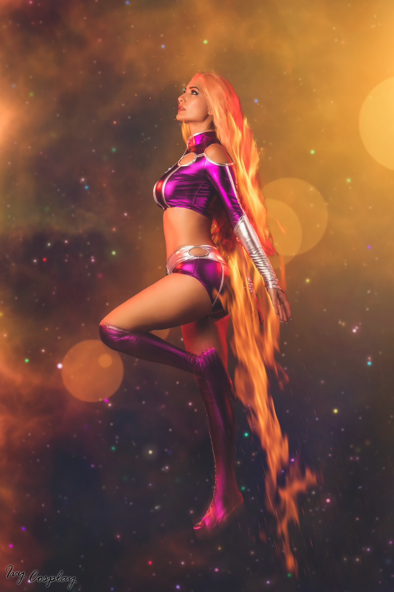 I think this photo came out super cute!! 

Photo by <a href="/mcolon93/">MC Illusion Photo</a> 

#starfire #starfirecosplay #TeenTitans #teentitansgo #cosplay #cosplayers #cosplayergirls #cosplaying