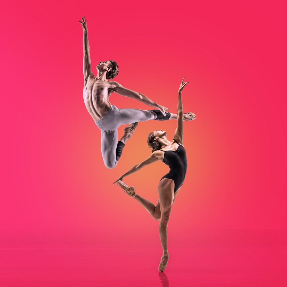 EM_Theatre's tweet photo. @RoyalNottingham 5* review for @BRB @CAcostaOfficial #BRB2 https://t.co/KDPW0FhPiP - simply stunning - we feel as an audience to have witnessed the brightest stars in the future of ballet https://t.co/tUPHWieyN7