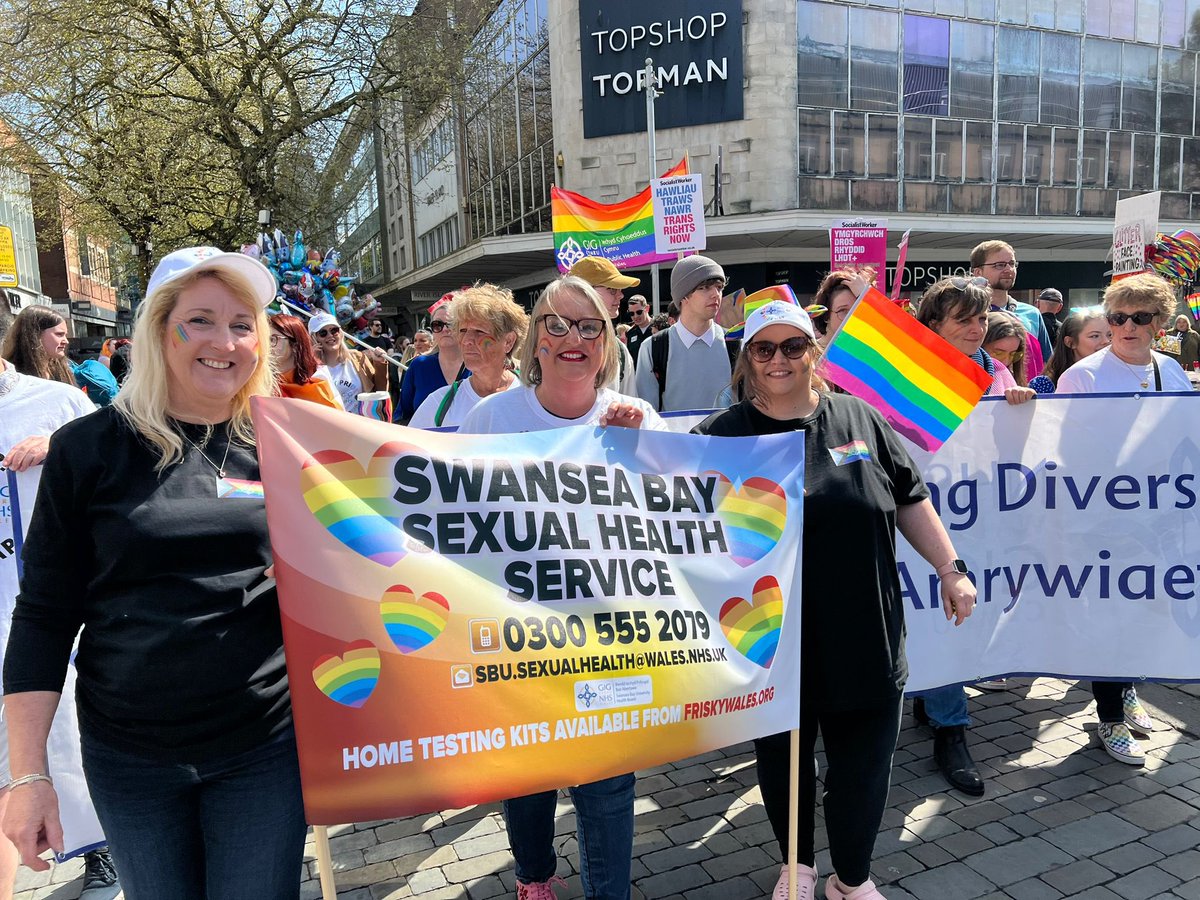 SBNHSLGBT's tweet photo. Fantastic atmosphere through the streets of Swansea for @swanseapride parade. Marching alongside NHS colleagues @SwanseabayNHS and @SBSexualHealth https://t.co/Pp6qLdExaJ