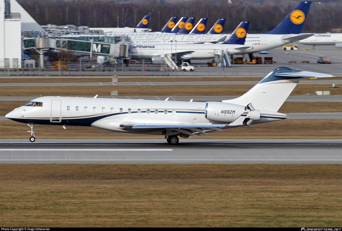 ciclbh2's tweet photo. 🔴DE TRACA❗ 
Barack y Michel #Obama supuestamente 'activistas' contra el #CambioClimatico ,se han cruzado el Atlántico
#NewYork 🛫🛬 #Barcelona
en este Bombardier Global 600 contaminando para acudir al cocierto de la gira de #BruceSpringsteenbcn
cuando actúa 30 veces en🇺🇸
Y 20🚘 https://t.co/SWInAzhqEF