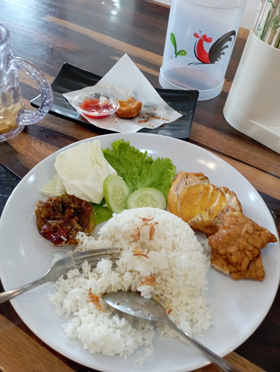 fila_na's tweet photo. Nyam nyam https://t.co/Q468HfjlcX