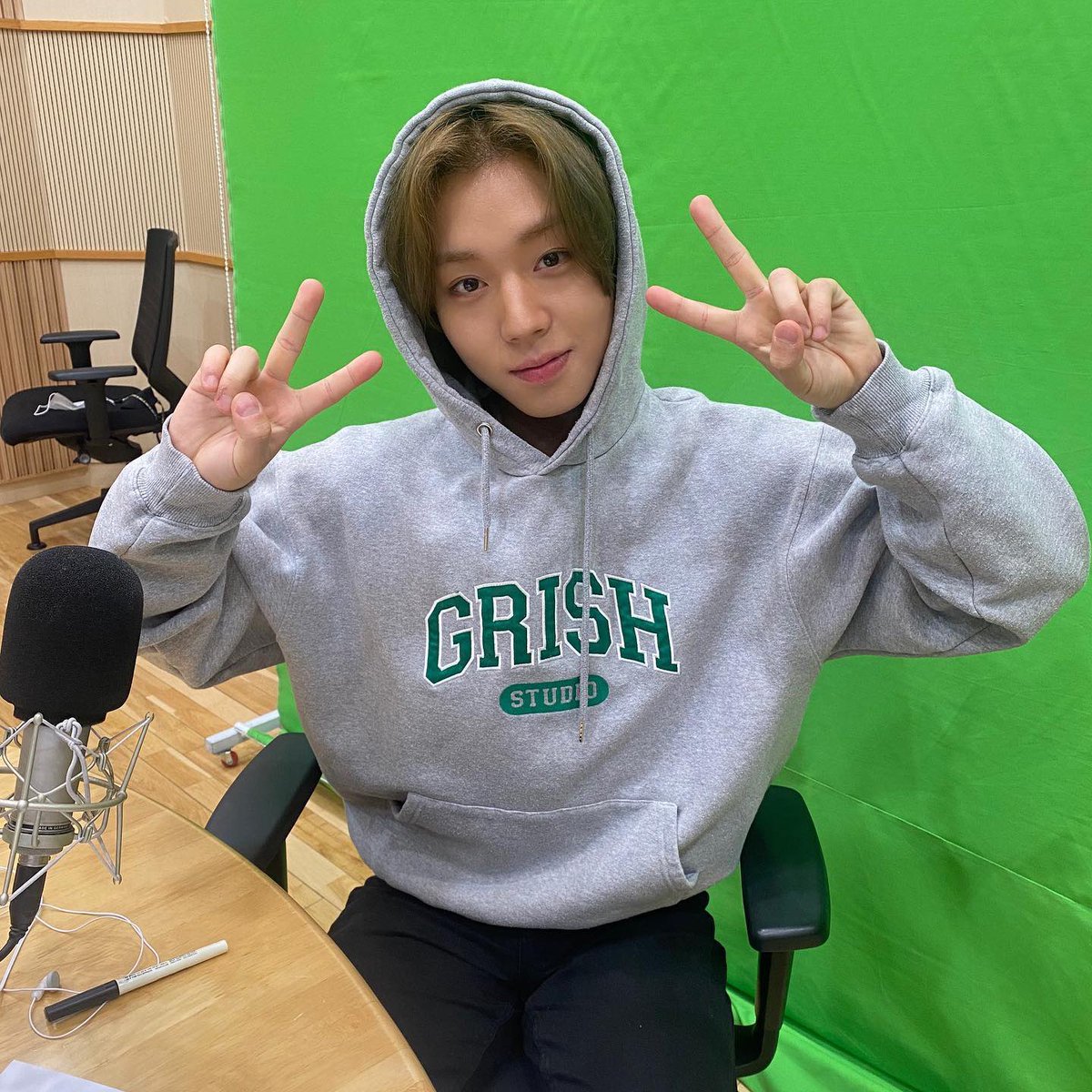 jclover529's tweet photo. [stationz89.1 인스타그램]
윙가수➕윙배우 차기작 준비로
너무너무 바빴던 말랑카우 지훈이
하지만 스제는 꼭 하고 싶다고..🥹
덕분에 2주나 함께 했지훈💚💛💖

https://t.co/m5DErtG1LC

#박지훈 #ParkJihoon @Park_Jihoon_twt
#스테이션제트 #STATION_Z #STATIONZ https://t.co/UgoPMtya41