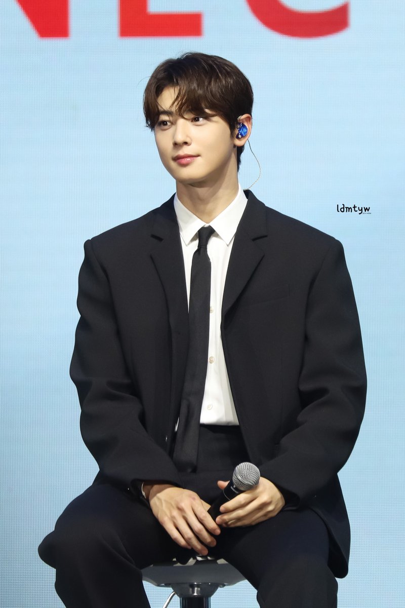 ldmtyw's tweet photo. 230429

Our precious Eunwoo
We’re always here for you 🫶🏻

#KonnecEve
#KonnecThaiXChaEunWoo
#KonnecThai #KonnecCon
#차은우 #CHAEUNWOO #ชาอึนอู https://t.co/lOp7jfArxB