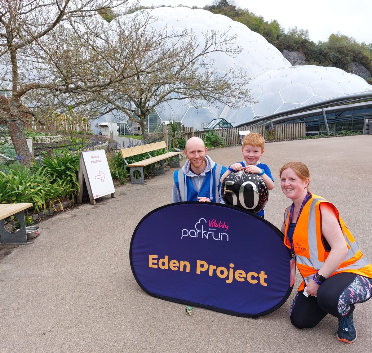 magicjohnno's tweet photo. Celebrating at Eden Project parkrun today as Harry completed his 50th volunteer credit at 5 years old. A very proud dad as RD and mum tail walking with him. One of the youngest to reach this milestone @parkrunUK ? #parkrun https://t.co/a3CMBqMRMY