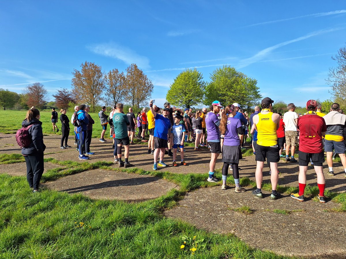 busy morning with <a href="/RDparkrun/">Roundshaw parkrun</a> over 500 running compared to usual 150 or so #slick