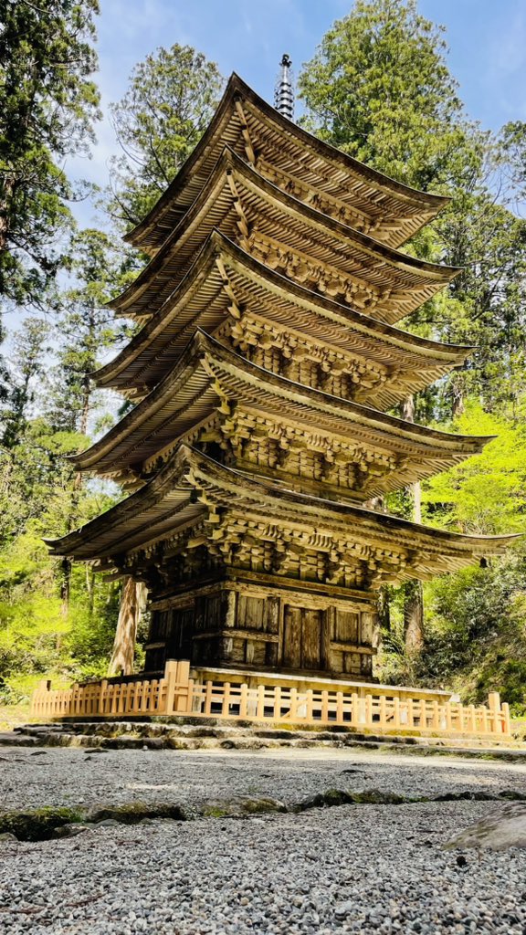 t_jickey's tweet photo. パワーもらった
#出羽三山神社 https://t.co/KKNZbYiEgT