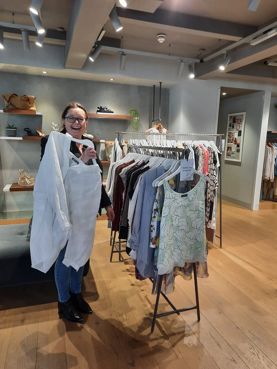 LeonardGrove2's tweet photo. A huge thank you to our wonderful customers and amazing team for another gorgeous Swap Party 👖👗👚So many generous donations made for The Wardrobe Foundation and spreading the word about MVConscious 🌎 @WeAreMV_ @Hillerspal https://t.co/vNS8Z5dYIR
