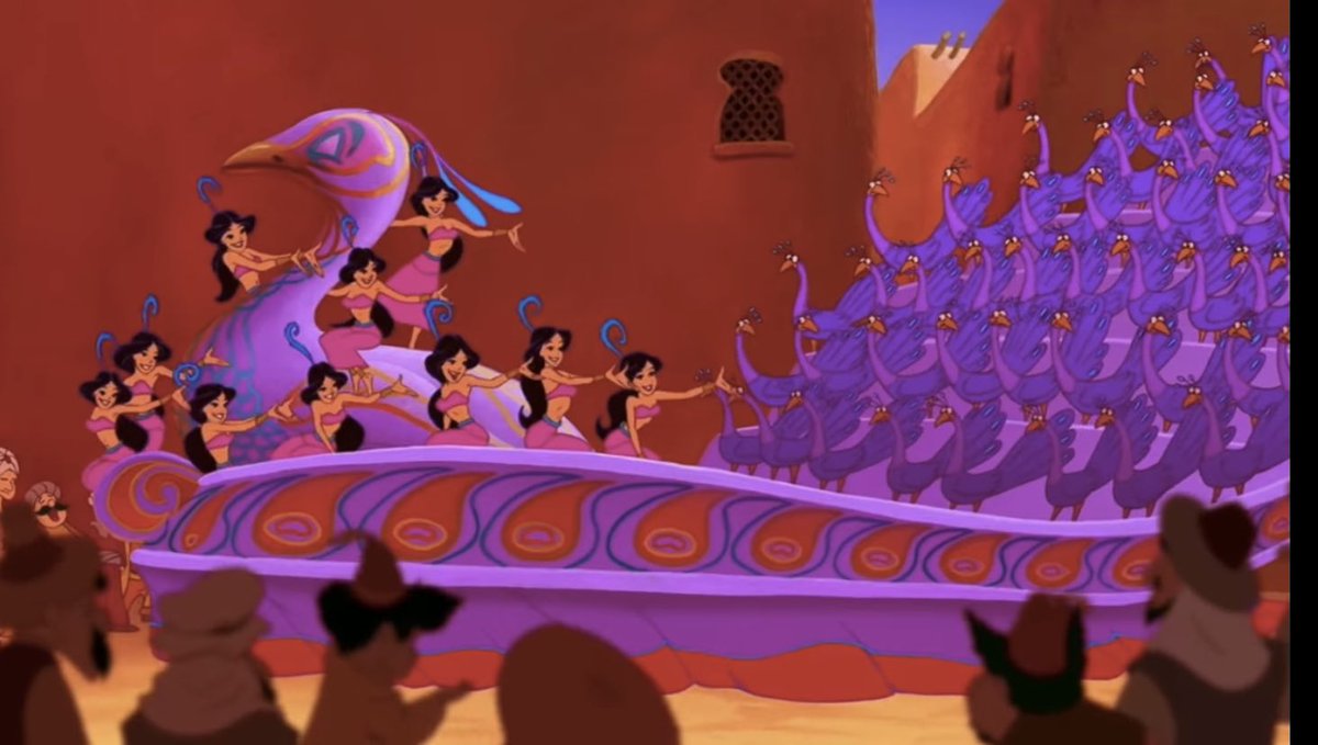 Govrie on Twitter: "Елена Блиновская пытается максимально незаметно ...