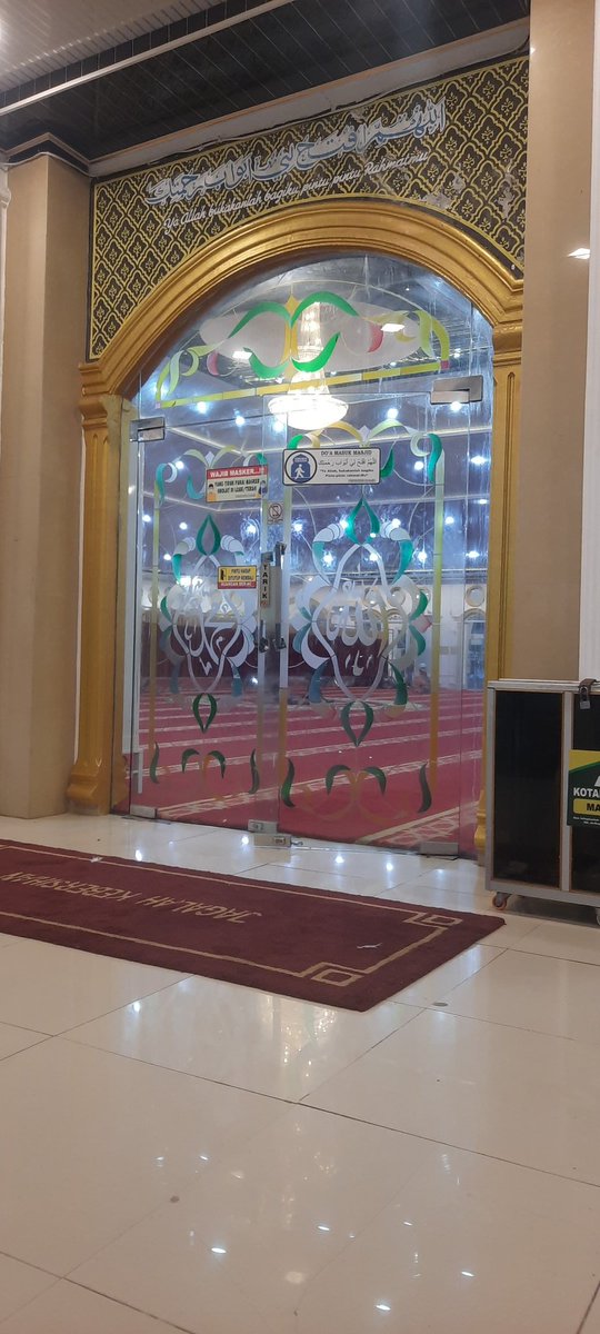 ulfisyahar_riau's tweet photo. Sholat magrib di sini https://t.co/TKXf18RRYn