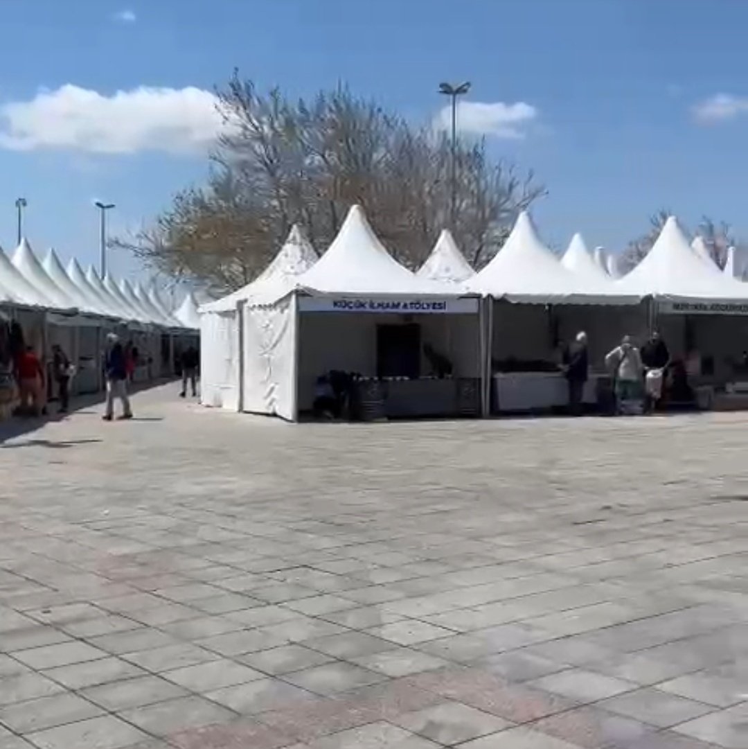 cafernalcaci's tweet photo. Fuar alanı oluşturmak yetmiyor oraya insanları çekmek için de bir şeyler yapmamız lazım değil mi? @ekrem_imamoglu şehrimizin sizlerin desteğine ihtiyacı var. https://t.co/Ra3ZLurrNJ
