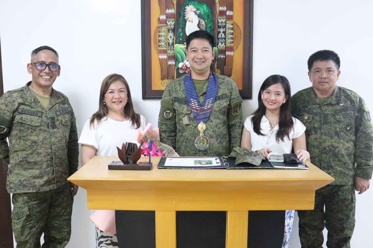 1001stPagasa's tweet photo. 𝐋𝐎𝐎𝐊|| 1001st Infantry "Pag-asa" Brigade welcomes the Commander of Army Artillery Regiment Brig. Gen. Francis Anthony M. Coronel in his visit to the home of Pag-asa Troopers at its Headquarters in Brgy. Mapaang, Maco, Davao de Oro on April 29, 2023. https://t.co/5wNA1655pI