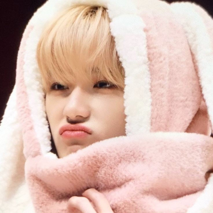 c127s_'s tweet photo. hyunjae pouting 😞😞 https://t.co/tVDOYNFG6O