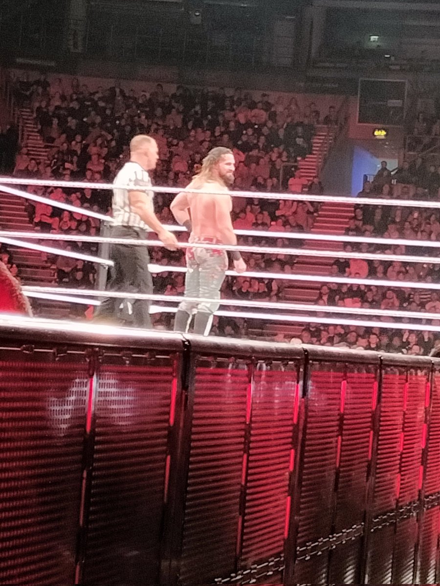 jane2787's tweet photo. @SethRollinsFans Some photos I got of @WWERollins at WWE Belfast https://t.co/B4R4qSdOsD