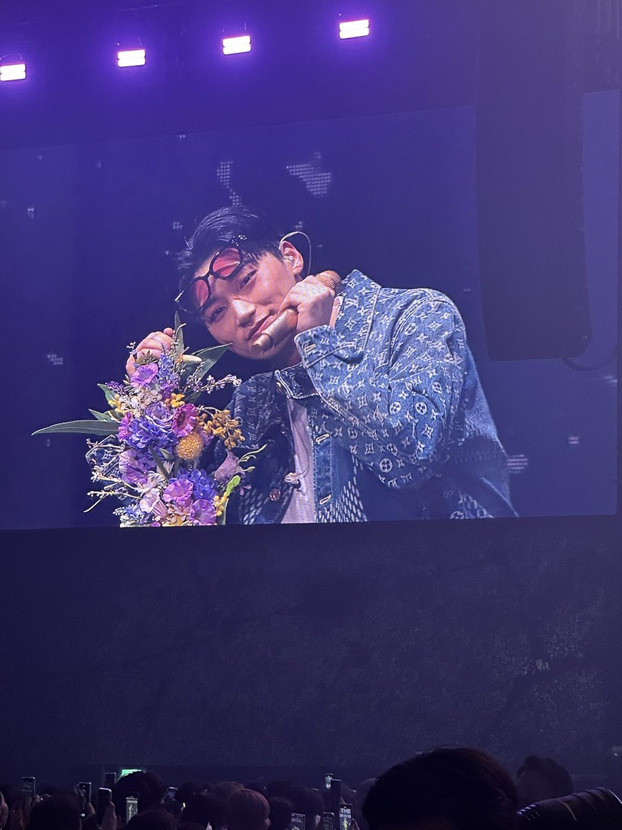 맘마 tweet media