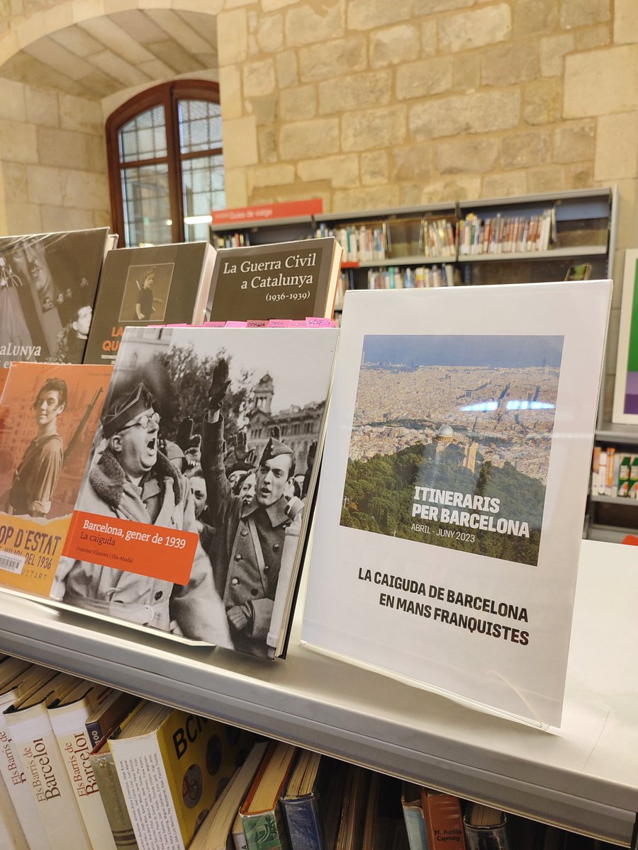 mireia_capcan's tweet photo. 🚶♀️🚶Matí d'itinerari per explicar la #caiguda de #Barcelona a mans franquistes el gener de 1939.
Èxit de convocatòria‼️
@BibliotequesBCN @bcn_llibres
@Fund_PiSunyer
#volemrepetir
#vaigveniraladelsnazis https://t.co/Tb3l4Rd4V9