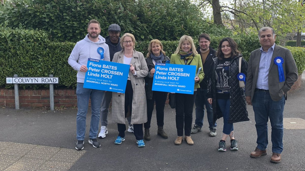 pbcrossen's tweet photo. In Bramhall North on the last Saturday before the polls.

Make sure you use your vote this Thursday 4th May

Vote Conservative 

&amp; don’t  forget your ID https://t.co/D8Vrz4gNCX