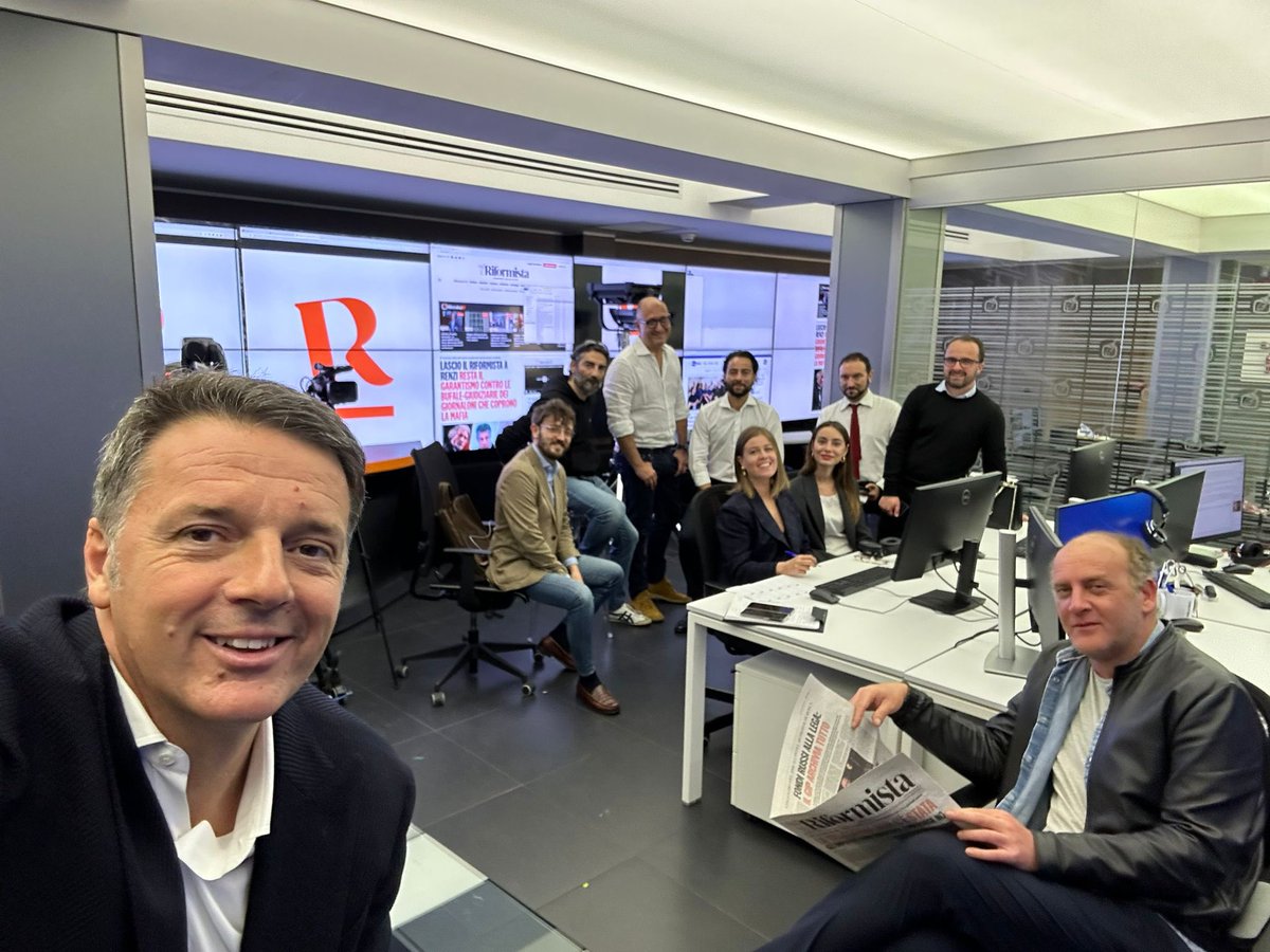 matteorenzi's tweet photo. Primo giorno di lavoro a @IlRiformista. Ci vediamo mercoledì #3maggio in edicola e online https://t.co/D67Bq5nSgB
