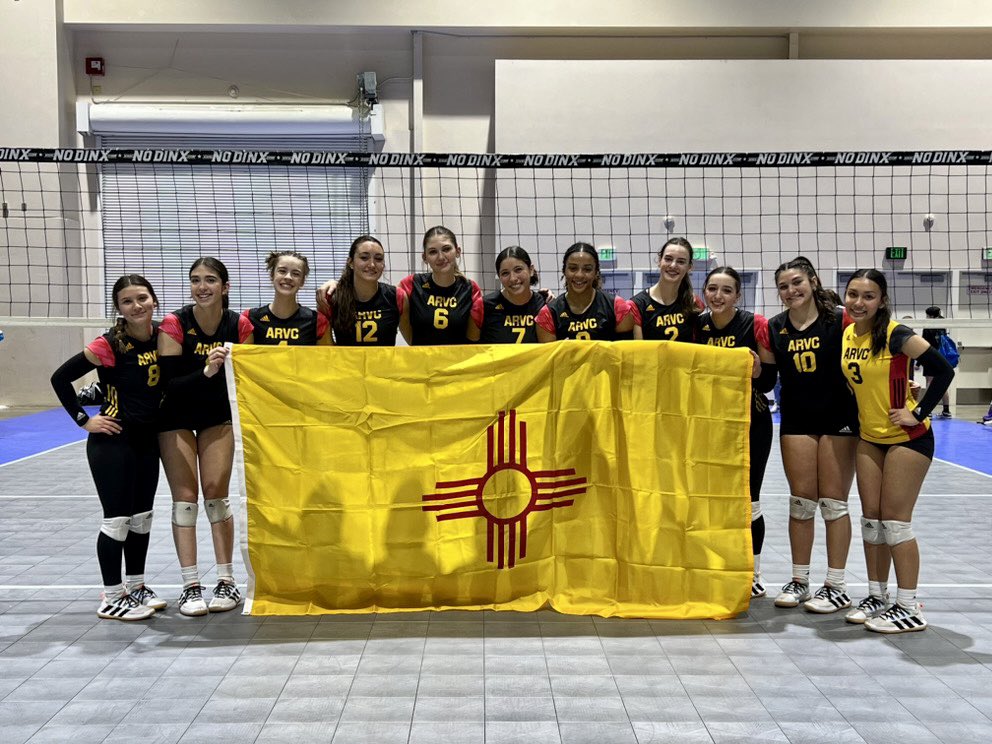 T3Carpenter's tweet photo. We went 3-0 💯 👊🏼on Day 1️⃣ @ the Far Western NQ in 16 Open. That was for you NM❕#505 Day 2️⃣ here we come‼️#ARVCSTRONG @NMrecruits @nm_PrepCoSports @nmpreps @_NMAA @abqthemag @505_podcast @PrepVolleyball @ProViewTV https://t.co/avDyh22lXA