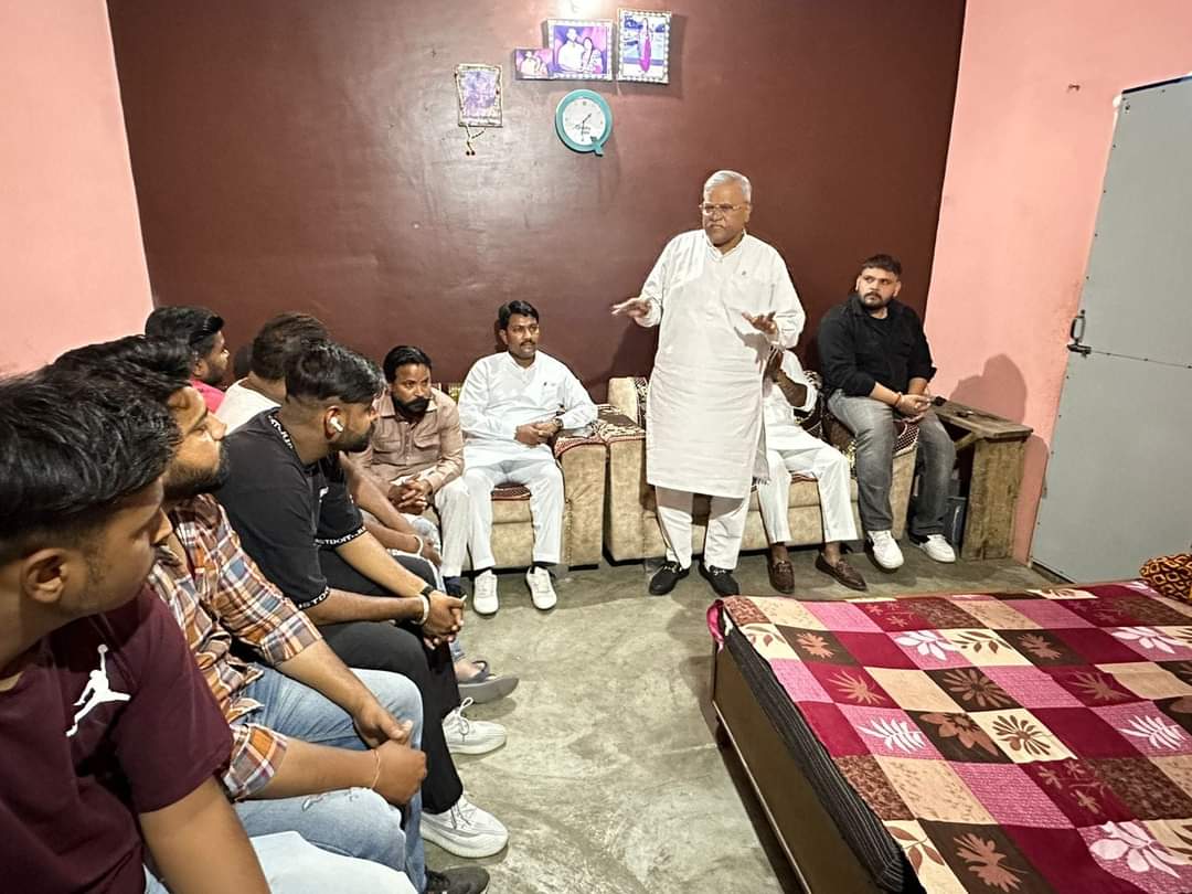 RamGejja's tweet photo. ਭਾਰਤੀ ਜਨਤਾ ਪਾਰਟੀ ਤੋਂ ਜਲੰਧਰ ਜ਼ਿਮਨੀ ਚੋਣ ਦੇ ਉਮੀਦਵਾਰ ਸ ਇੰਦਰ ਇਕਬਾਲ ਸਿੰਘ ਅਟਵਾਲ ਜੀ ਦੇ ਹੱਕ ਵਿੱਚ ਜਲੰਧਰ ਲੋਕ ਸਭਾ ਅਧੀਨ ਪੈਂਦੇ ਕਰਤਾਰਪੁਰ ਪਹੁਚ ਕੇ ਸਫਾਈ ਕਰਮਚਾਰੀਆਂ ਦੀਆਂ ਮੁਸ਼ਕਿਲਾ ਸੁਣਿਆ ਅਤੇ ਭਾਰਤੀ ਜਨਤਾ ਪਾਰਟੀ ਨੂੰ ਵੋਟ ਪਾਉਣ ਦੀ ਅਪੀਲ ਕੀਤੀ।
#BJP4IND #bjppunjab #NarendraModi #JPNadda #ashwanisharma https://t.co/2e0JhLrAlx