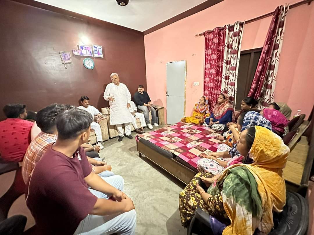 RamGejja's tweet photo. ਭਾਰਤੀ ਜਨਤਾ ਪਾਰਟੀ ਤੋਂ ਜਲੰਧਰ ਜ਼ਿਮਨੀ ਚੋਣ ਦੇ ਉਮੀਦਵਾਰ ਸ ਇੰਦਰ ਇਕਬਾਲ ਸਿੰਘ ਅਟਵਾਲ ਜੀ ਦੇ ਹੱਕ ਵਿੱਚ ਜਲੰਧਰ ਲੋਕ ਸਭਾ ਅਧੀਨ ਪੈਂਦੇ ਕਰਤਾਰਪੁਰ ਪਹੁਚ ਕੇ ਸਫਾਈ ਕਰਮਚਾਰੀਆਂ ਦੀਆਂ ਮੁਸ਼ਕਿਲਾ ਸੁਣਿਆ ਅਤੇ ਭਾਰਤੀ ਜਨਤਾ ਪਾਰਟੀ ਨੂੰ ਵੋਟ ਪਾਉਣ ਦੀ ਅਪੀਲ ਕੀਤੀ।
#BJP4IND #bjppunjab #NarendraModi #JPNadda #ashwanisharma https://t.co/2e0JhLrAlx