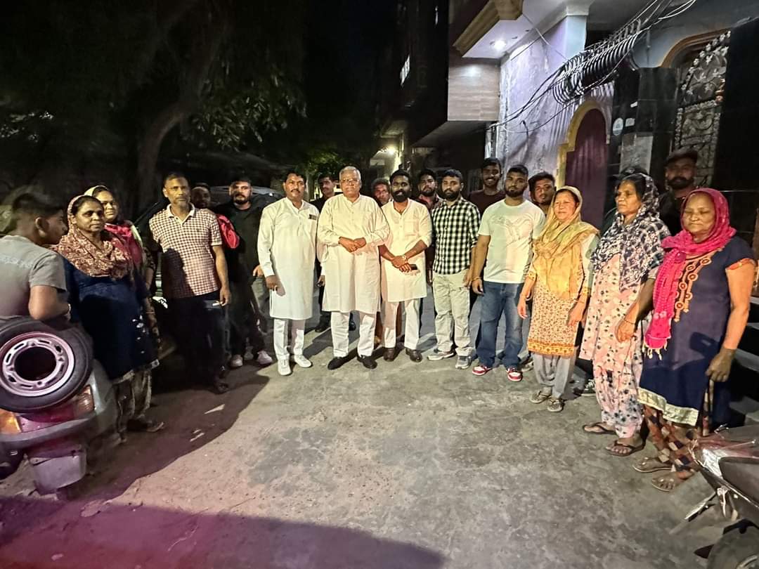 RamGejja's tweet photo. ਭਾਰਤੀ ਜਨਤਾ ਪਾਰਟੀ ਤੋਂ ਜਲੰਧਰ ਜ਼ਿਮਨੀ ਚੋਣ ਦੇ ਉਮੀਦਵਾਰ ਸ ਇੰਦਰ ਇਕਬਾਲ ਸਿੰਘ ਅਟਵਾਲ ਜੀ ਦੇ ਹੱਕ ਵਿੱਚ ਜਲੰਧਰ ਲੋਕ ਸਭਾ ਅਧੀਨ ਪੈਂਦੇ ਕਰਤਾਰਪੁਰ ਪਹੁਚ ਕੇ ਸਫਾਈ ਕਰਮਚਾਰੀਆਂ ਦੀਆਂ ਮੁਸ਼ਕਿਲਾ ਸੁਣਿਆ ਅਤੇ ਭਾਰਤੀ ਜਨਤਾ ਪਾਰਟੀ ਨੂੰ ਵੋਟ ਪਾਉਣ ਦੀ ਅਪੀਲ ਕੀਤੀ।
#BJP4IND #bjppunjab #NarendraModi #JPNadda #ashwanisharma https://t.co/2e0JhLrAlx