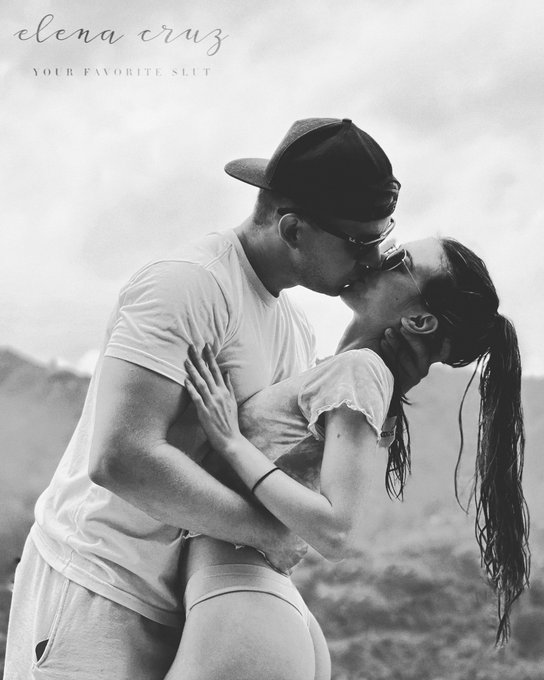 👑👩&zwj;❤️&zwj;💋&zwj;👨💋💕 https://t.co/CZGSZJK9sO<a href="/tag/newprofilepic"class="tags"><span>#newprofilepic</span></a>