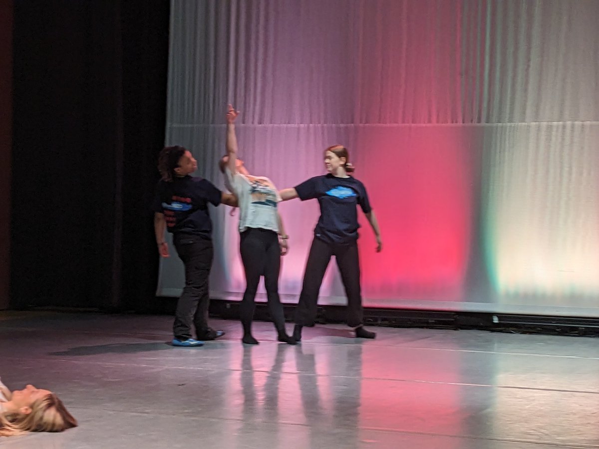 HopemanHouse's tweet photo. I managed to catch a quick preview of one of the ballet numbers by the En-Hahnce Gordonstoun dancer. So many Hopeman lovely folk involved :-) https://t.co/GGkvshab4u