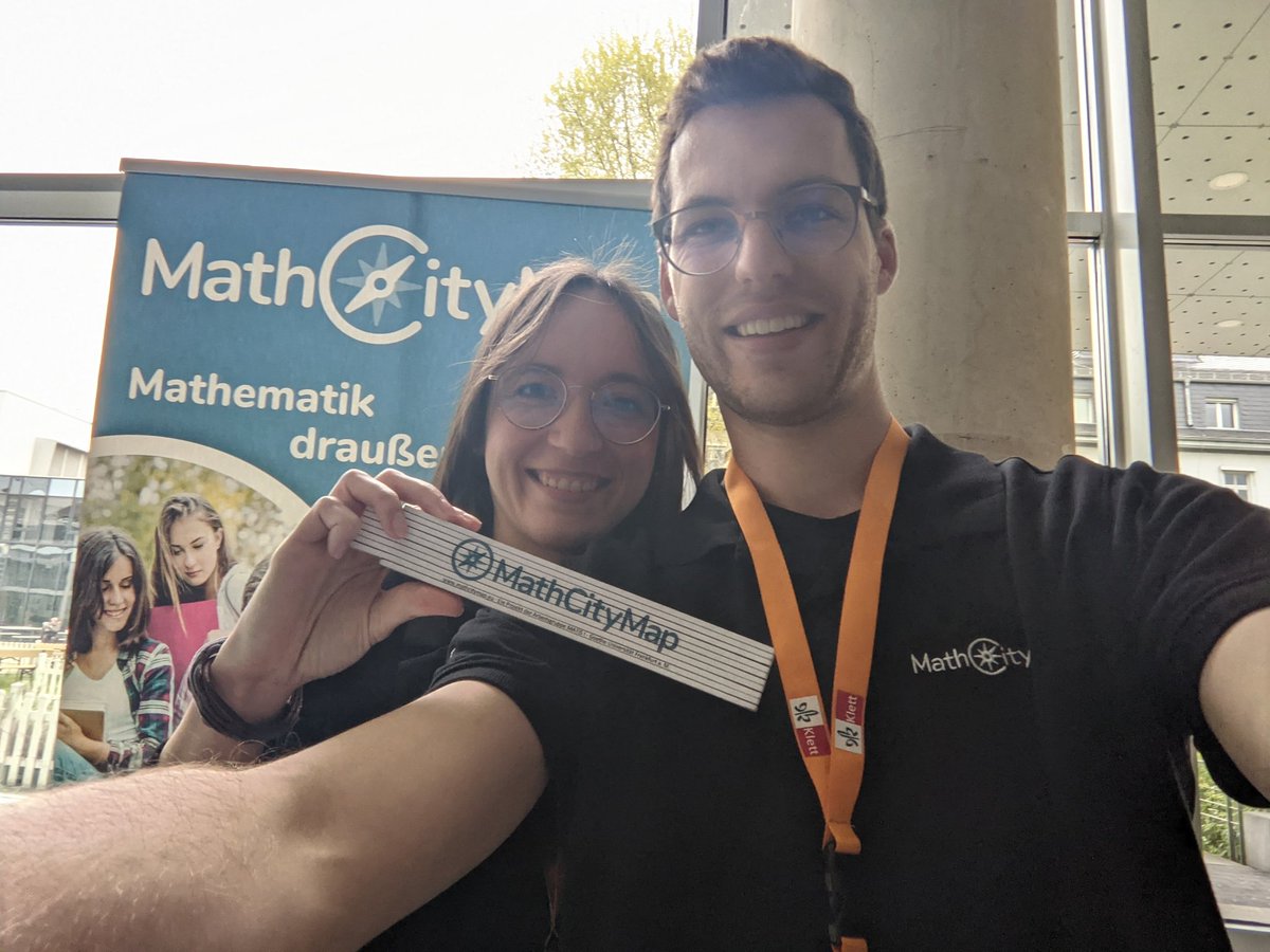 mathcitymap's tweet image. Heute und morgen sind wir für euch auf der #MNUTagung an der @unikoblenzde! Bei uns könnt ihr einen #Mathtrail ausprobieren und eure Fragen rund um #OutdoorMathematik stellen! Wir freuen uns auf euren Besuch 🔢📐➕
#iteachmath @MNU_BUND #koblenz #twlz #mint