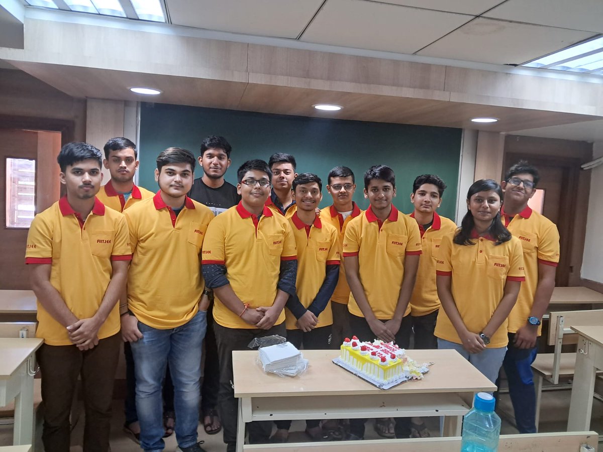fiitjeebhilai's tweet photo. Fiitjee bhilai jee mains 2023 result celebration https://t.co/NVBlZPKvTI