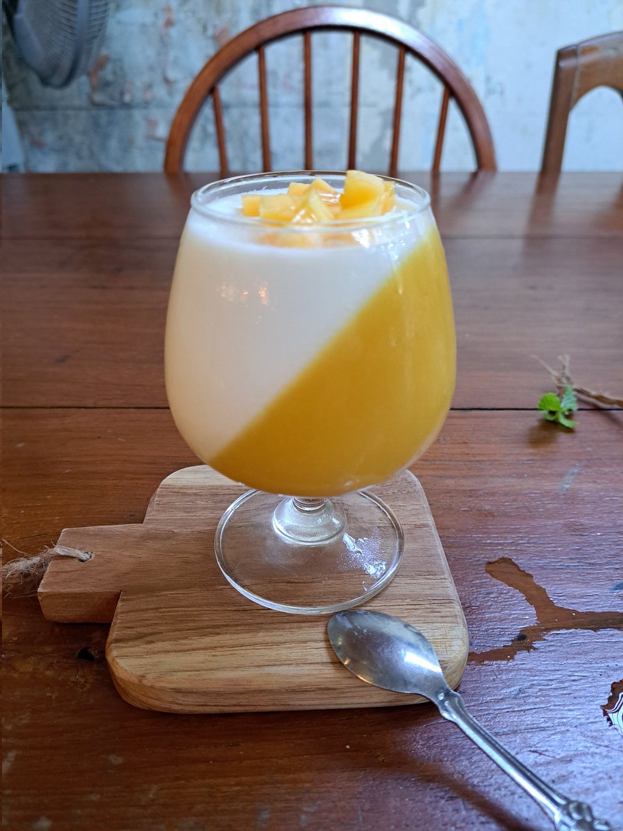 marcilisa4's tweet image. Parce que c'est aussi bon que c'est beau ! 😋🍋🥭🇹🇭🥰 #Bangkok #OliveKitchen