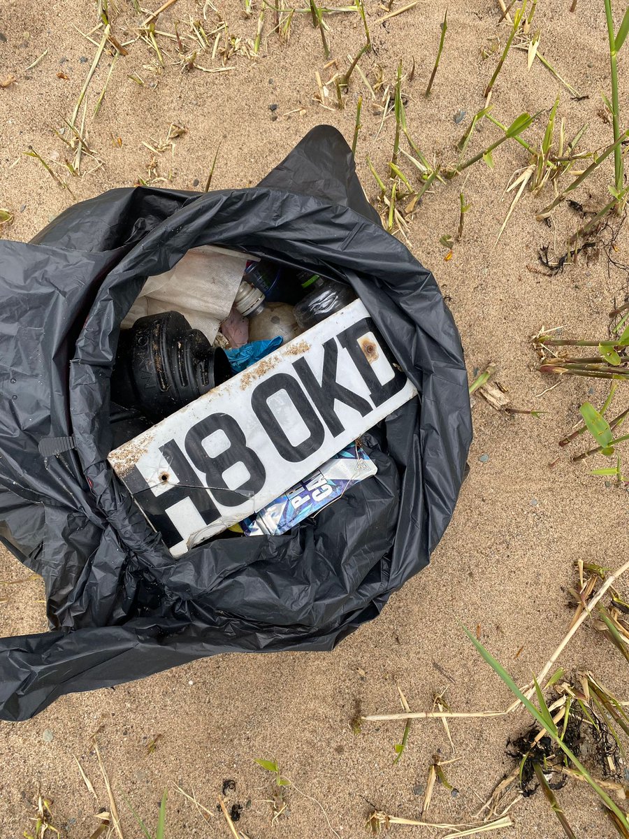shorethingG82's tweet image. Our final entries for April's #StrangestFinds - group member Liz Daly @earlylearner found this number plate on her regular #litter pick patch near Dumbarton Rock, while Mackie sniffed out this on Havoc's shore...let's call it a coffee grinder...@cornishspliced