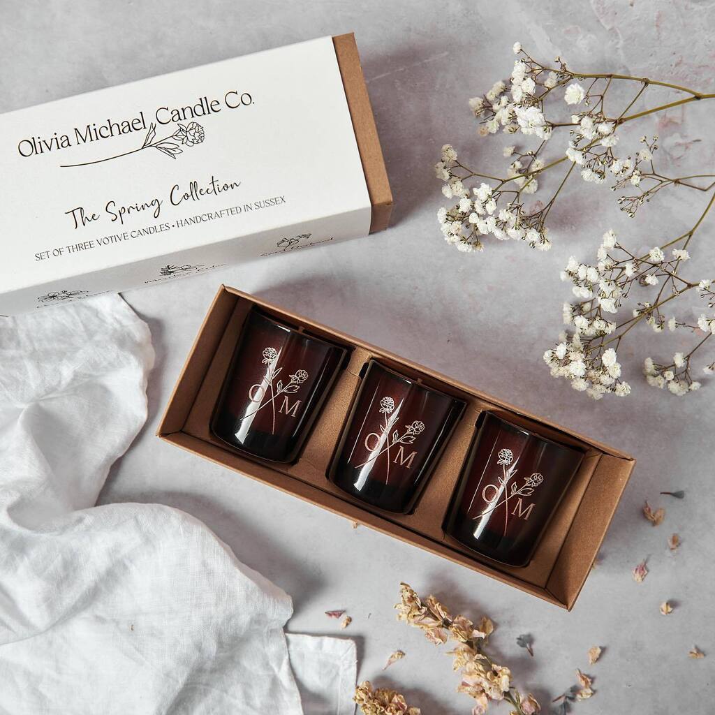 OliviaMichaelCo's tweet image. Perfect for gifting, or just to treat yourself! Our Spring Collection gift set of three votive candles; in scents Cherry Blossom, Mountain Cedar and Sweet Orchard. Each glass beautifully etched with our logo 🤍

#scentedcandles #candlesofinstagram #handpoured #candlelover #lu…