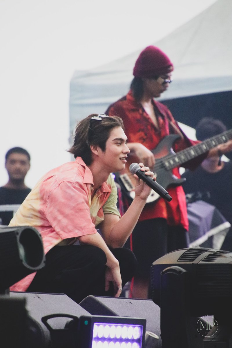 Malaengporr's tweet photo. เป็นการพูดคุยจุ้บจิ้บได้น่ารักมากๆๆๆๆๆๆๆๆ
เด็กเล็กเค้ายิ้มจนตาปิดเลย🥺🫶🏻🤍

Nanglay x Bright 

#ChangNanglayxBright 
#นั่งเล #ChangMusicConnection 
#bbrightvc
@bbrightvc https://t.co/gRLWanLDyN