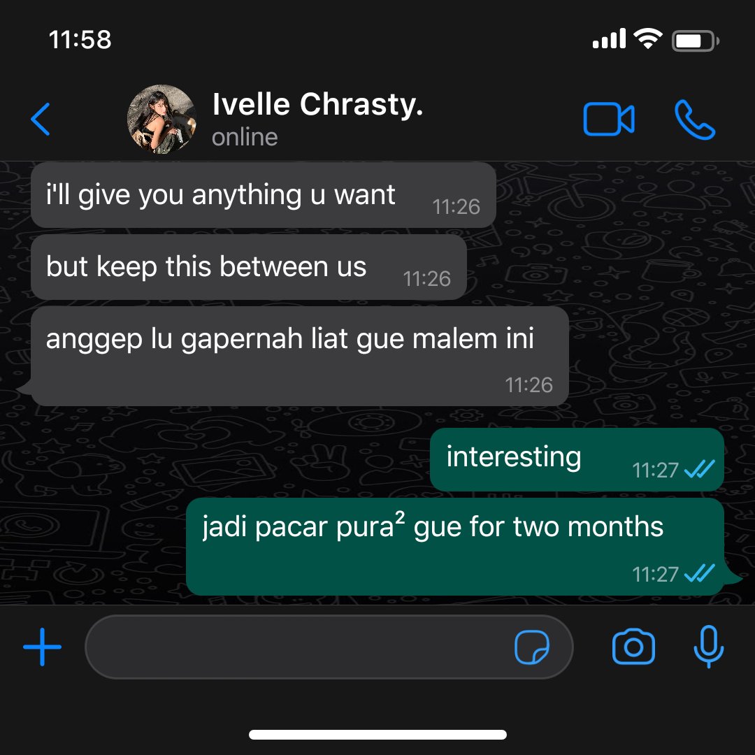 jellyjelll_'s tweet photo. between us.
⎯  a lhc x oc few tweets
©ngelliesen_ https://t.co/YfQ5S8vQCC