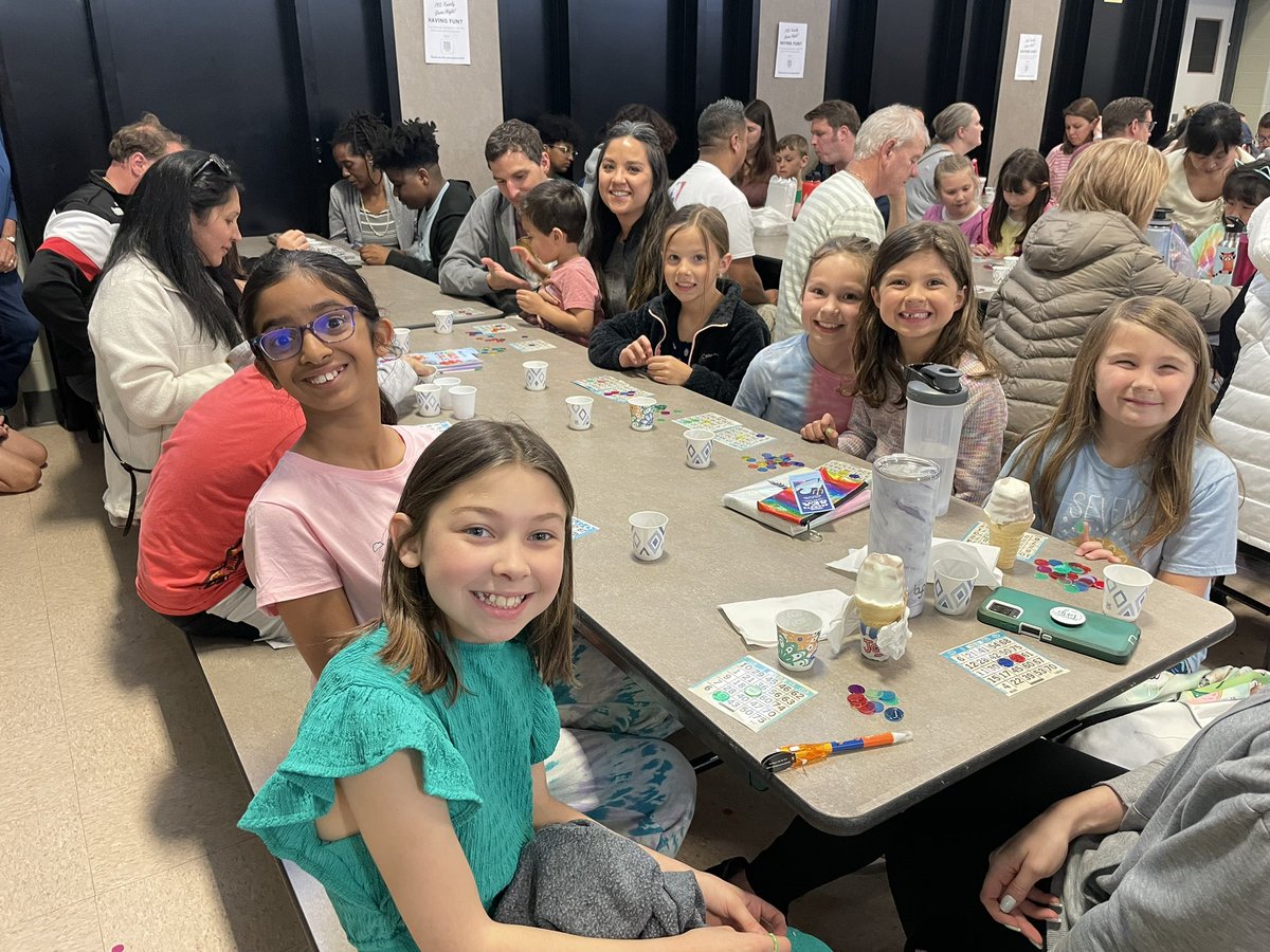 ireDCSD's tweet photo. Family Game Night was an amazing success! https://t.co/h0fXiKXCXu!!! Thank you to our PTO for all their hard work and all the families who came out. We are truly #BetterTogether💚 https://t.co/0AP6BNVs2f