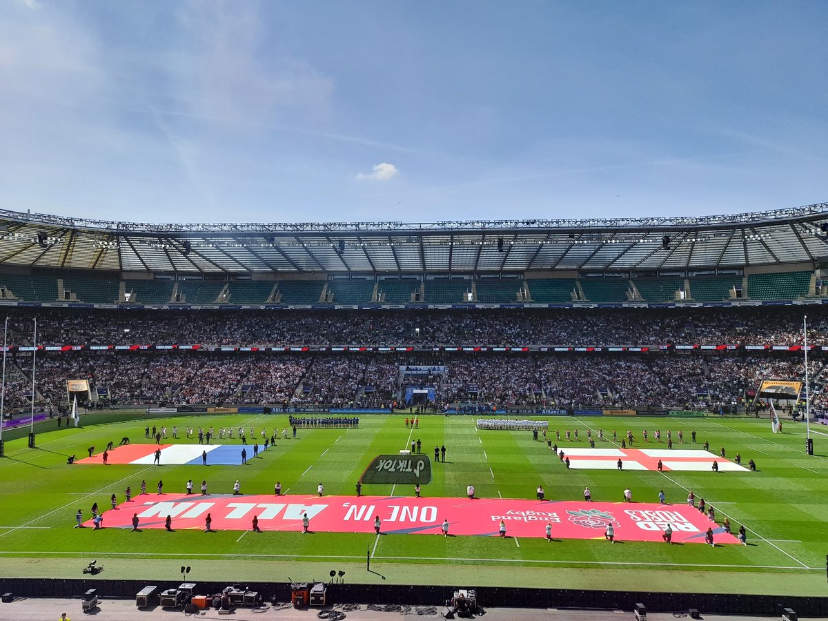 robkitson's tweet photo. Women's rugby history being made in front of our eyes... https://t.co/mHIOTCMN4p