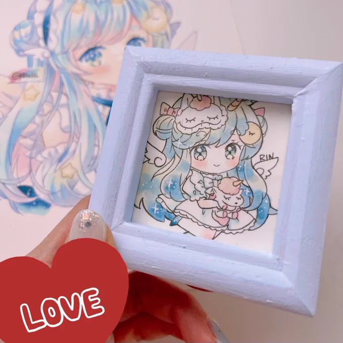 小さいおやすみちゃんも描いたんだけど、額装するのに耳断裁したらインスタでめちゃめちゃ怒られましたごめんねw