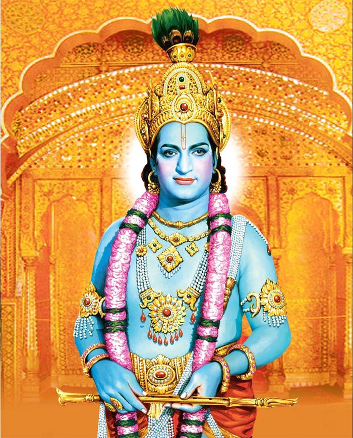 sree_n_r's tweet image. మనకి నచ్చినా నచ్చకపోయినా మన ముందు ఒకట్రెండు తరాలకి రాముడు, కృష్ణుడు, రావణాసురుడు, దుర్యోధనుడు.. అంటే ఎన్టీవోడే.

చిత్ర పరిశ్రమలో ఎన్నో ప్రయోగాలు కొత్త వొరవడులు సృష్టించి తెలుగునాట పరిశ్రమ నిలబడడానికి అక్కినేని నాగేశ్వరరావు తదితరులతో కృషి చేశారు.

#Sree_thread