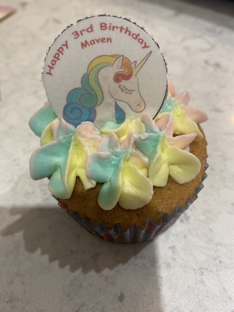 VanSagar86's tweet photo. 60 Unicorn rainbow cupcakes baked and iced for my little one’s birthday party tomorrow 🦄 https://t.co/SSRLnkmYNm