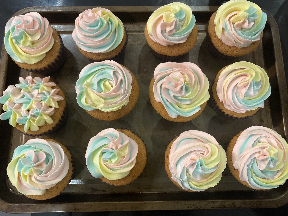 VanSagar86's tweet photo. 60 Unicorn rainbow cupcakes baked and iced for my little one’s birthday party tomorrow 🦄 https://t.co/SSRLnkmYNm