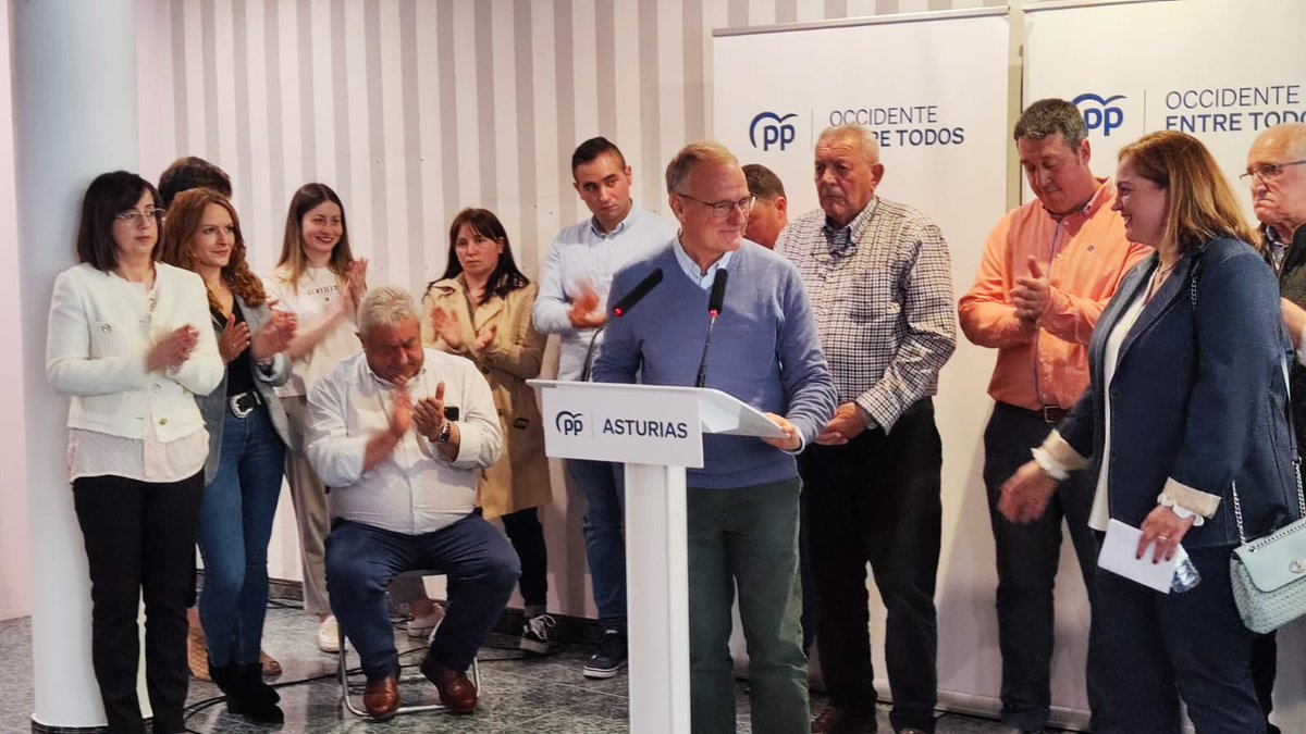 PP_Asturias's tweet photo. ✅ @CangaFanoDiego y @AlvaroQueipo
arropan hoy desde #Tineo la candidatura que encabeza Montse Fernández.

Nuestra candidata a la Alcaldía es ganadera, y cree firmemente en el futuro de la zona rural, por la que está dispuesta a pelear 💪

@PpTineo 
#TineoEntreTodos https://t.co/6IzKBBNrOe