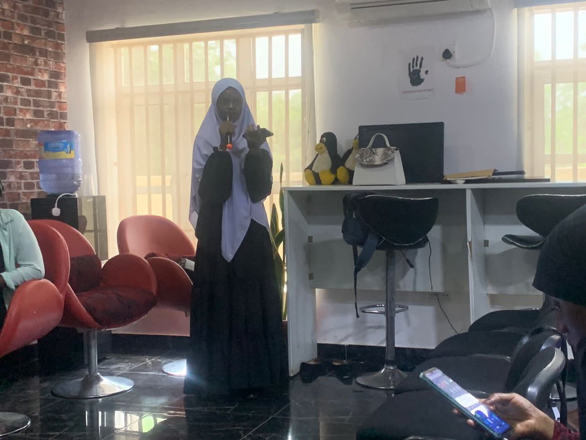 wie_uisb's tweet photo. Ubaydah Abdulwasiu , software engineer at TCI
Introduction to Backend Development.
#wieui #lpihub https://t.co/sD4ANcXL8d