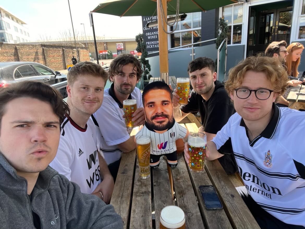 Williams_J_O's tweet photo. Thanks for having us ⁦@SoccerAM⁩, great day out with Mitro - we’ll be free any weekend, stay in touch.
All the best,
The Fulham fans #COYW https://t.co/yFwcrnrHpB