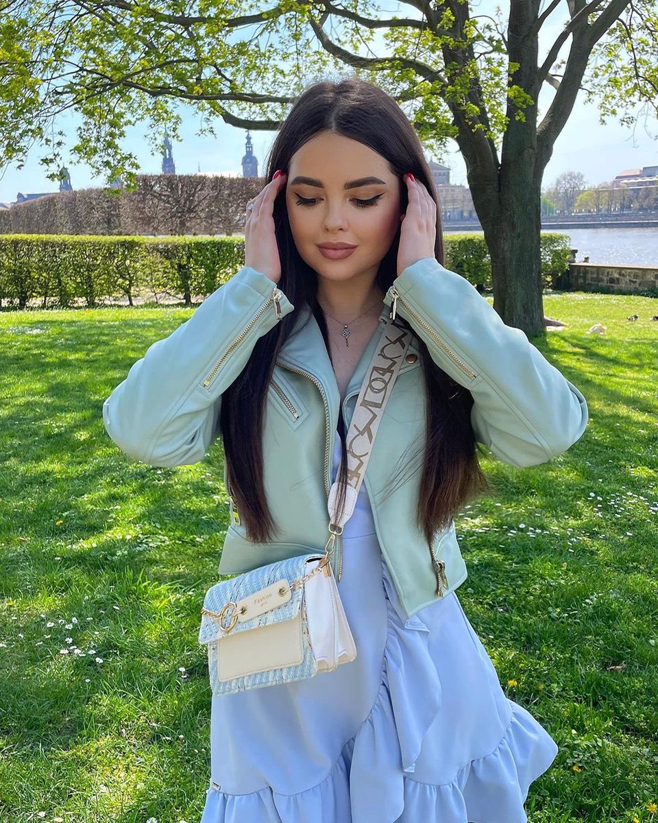 tenderness is in the air 🥰🌸