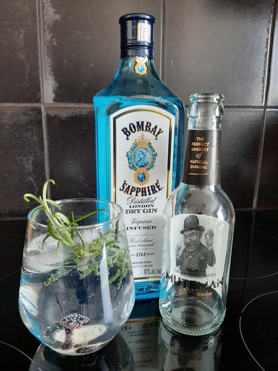 PetriToikka's tweet photo. Vapun vietto alkakoon. #muteman
#gintonic #vappu https://t.co/SXA7PR5zLw