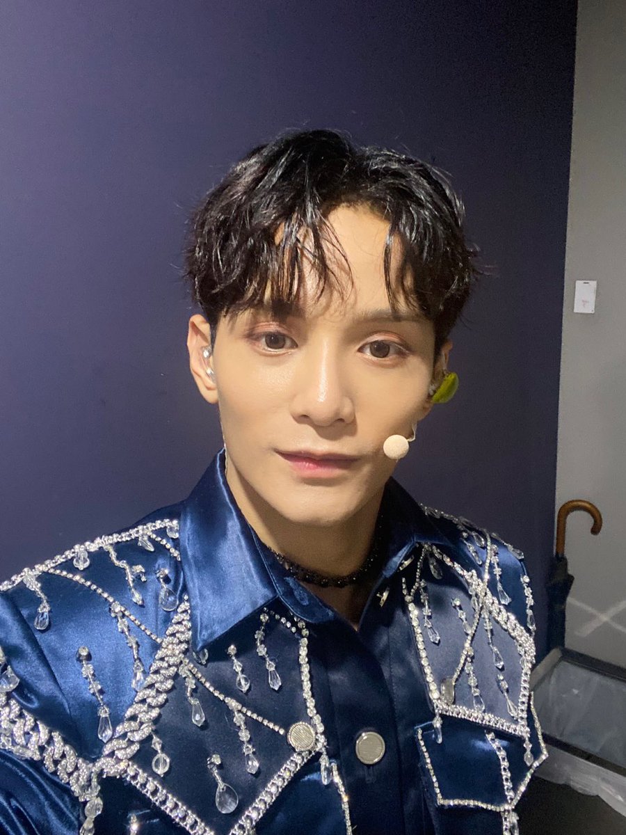 XODIAC_MEMBERS's tweet photo. [#자얀] 

We just finished our 3rd stage.. how is it guys ? 
I promise i will work harder on the next stage ☺️ Love you guys ! 💛💛💛

#XODIAC #소디엑 #ZAYYAN #자얀 https://t.co/ZWxpmwueJI